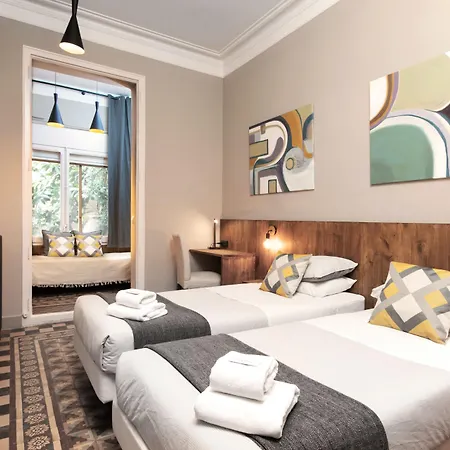 Jardinets Guest House-2